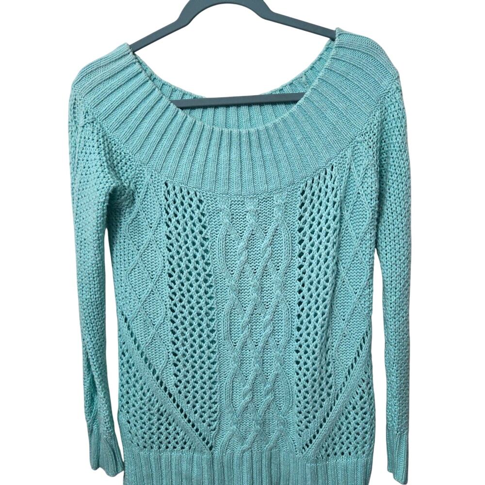 Aerie woman's long sleeve sweater size M